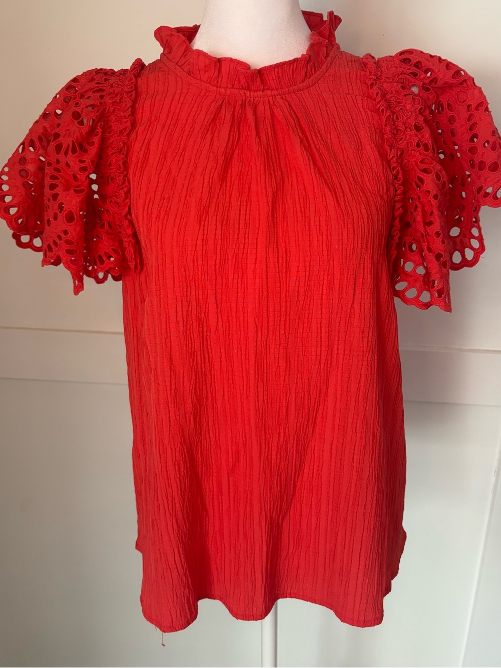 THML Red Eyelet Puff Sleeve Peasant Blouse size medium